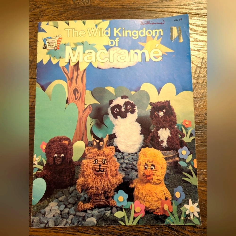 Vintage 1970's The Wild Kingdom of Macrame Pattern Booklet Duck Lion Panda
